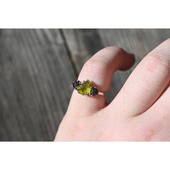 Raw Garnet and Peridot Engagement Ring - Picture 6 of 10